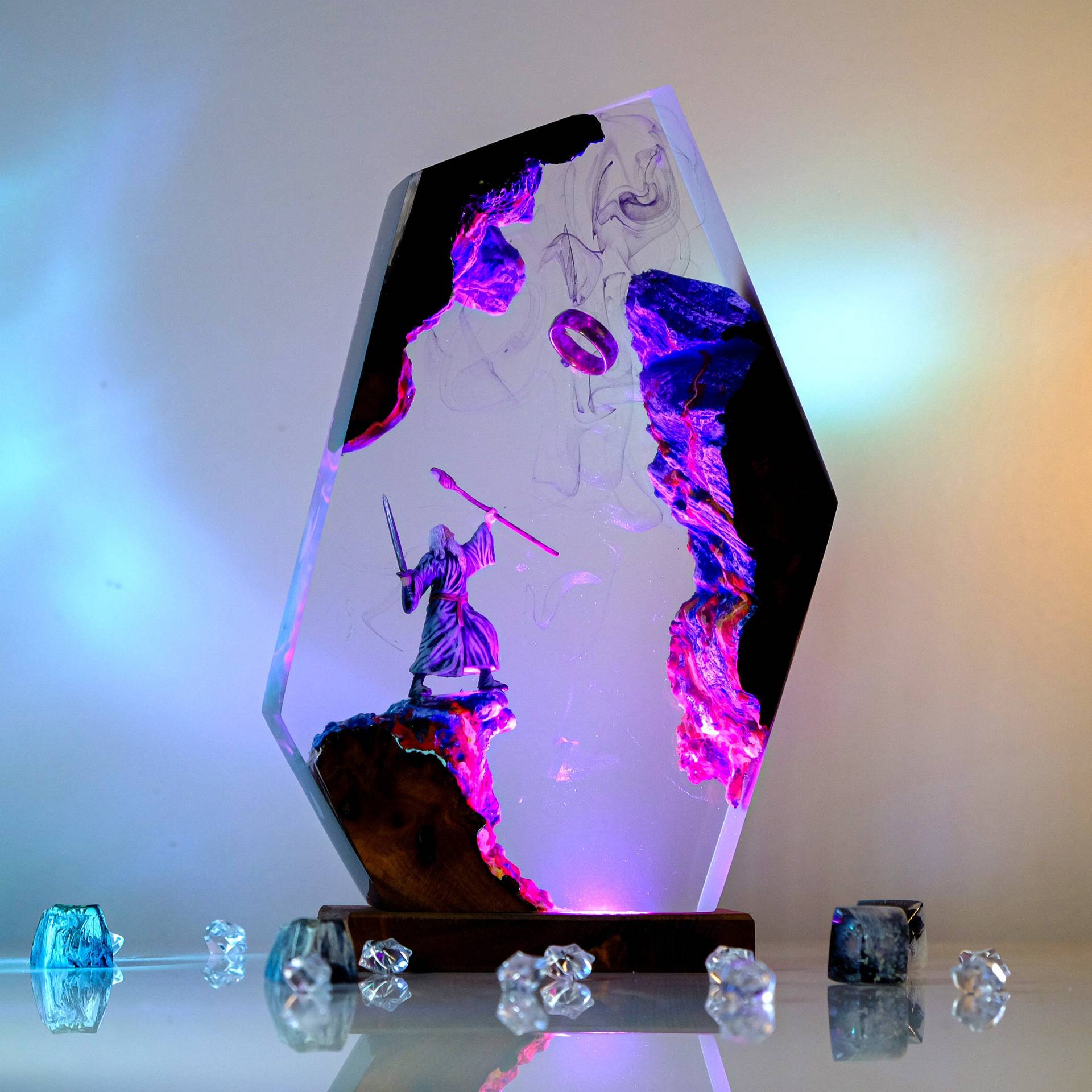Luminária de Resina com Figura - Led Desk Light Usb avaliação e preço