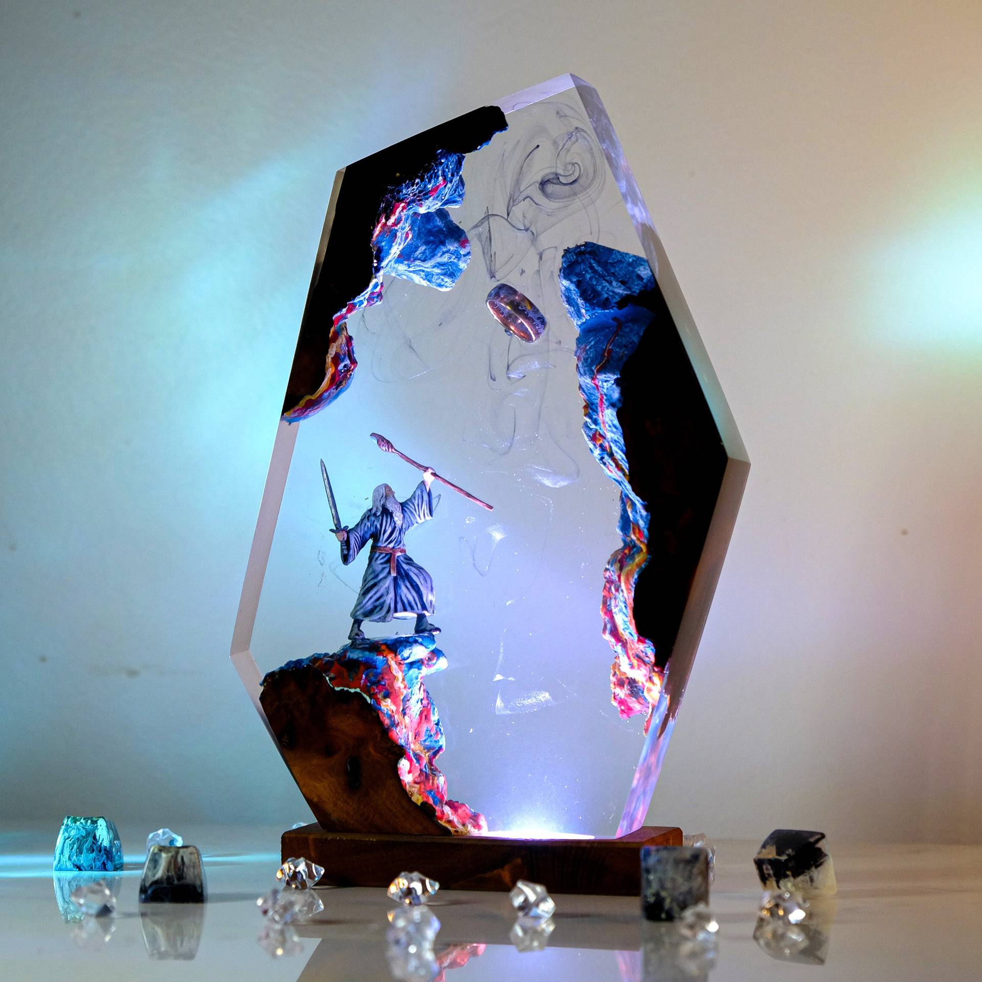 Luminária de Resina com Figura - Led Desk Light Usb avaliação e preço