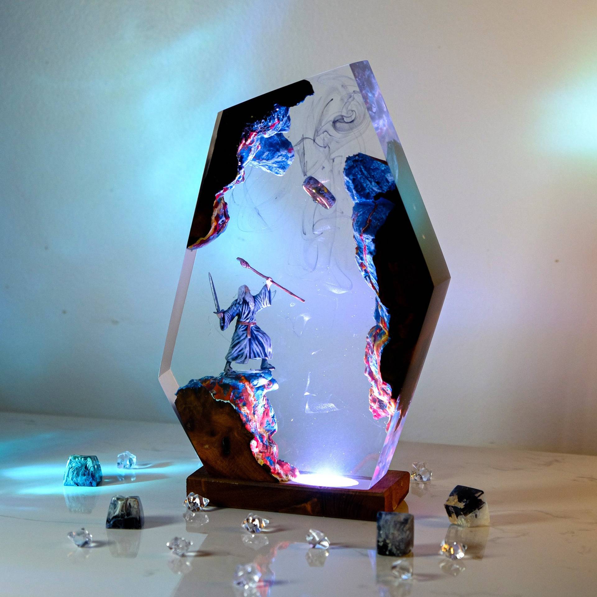 Luminária de Resina com Figura - Led Desk Light Usb avaliação e preço